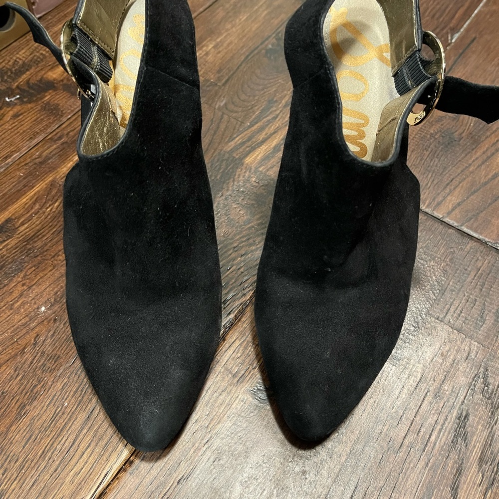 Shooties black suede with buckle